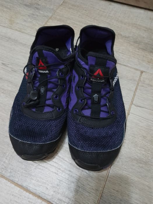 Маратонки REEBOK