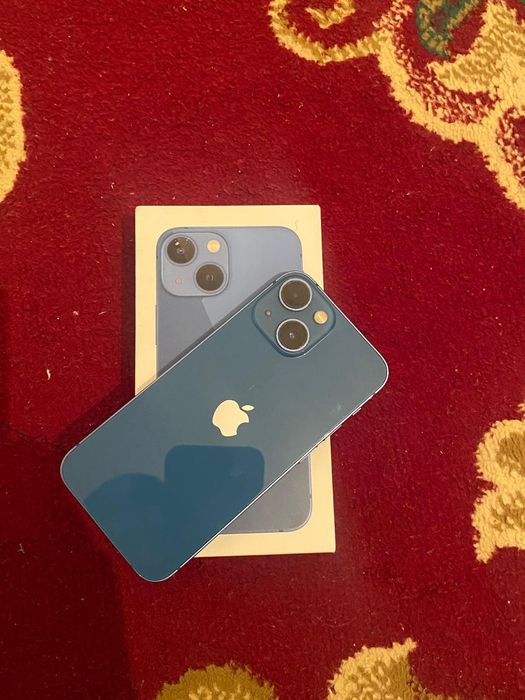 Продам Айфон 13 мини