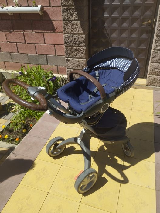 Stokke 2 люльки в комплекте