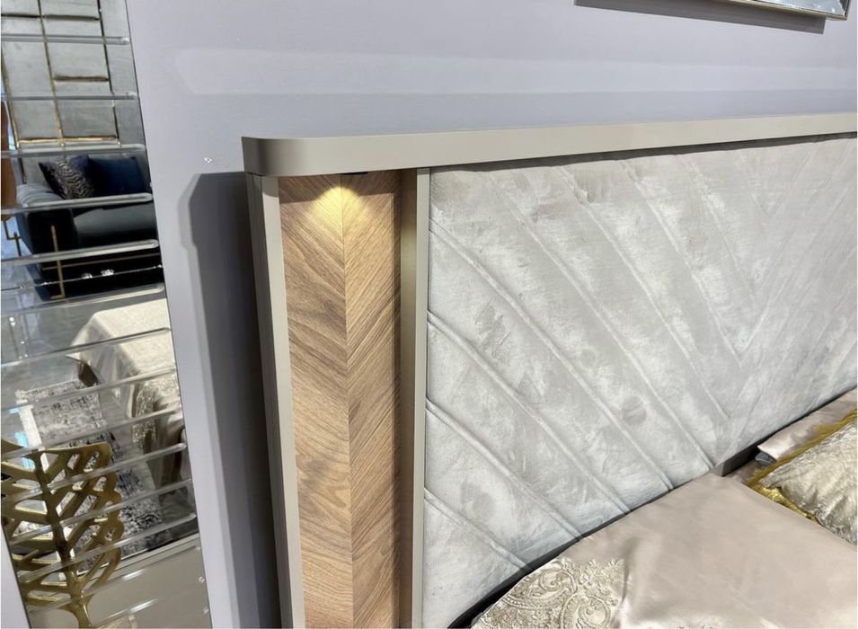 Спальный гарнитур Lotus