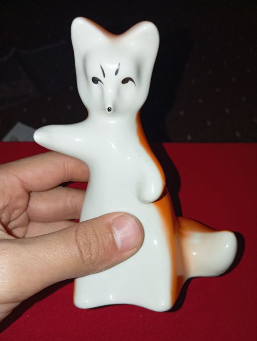 Продаётся  советский  статуэтки  хороший  состояние