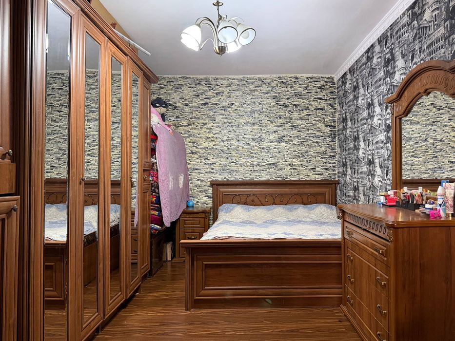 3/3/4 ул.Джаркургон,Инбазар ор-р,70кв.м.