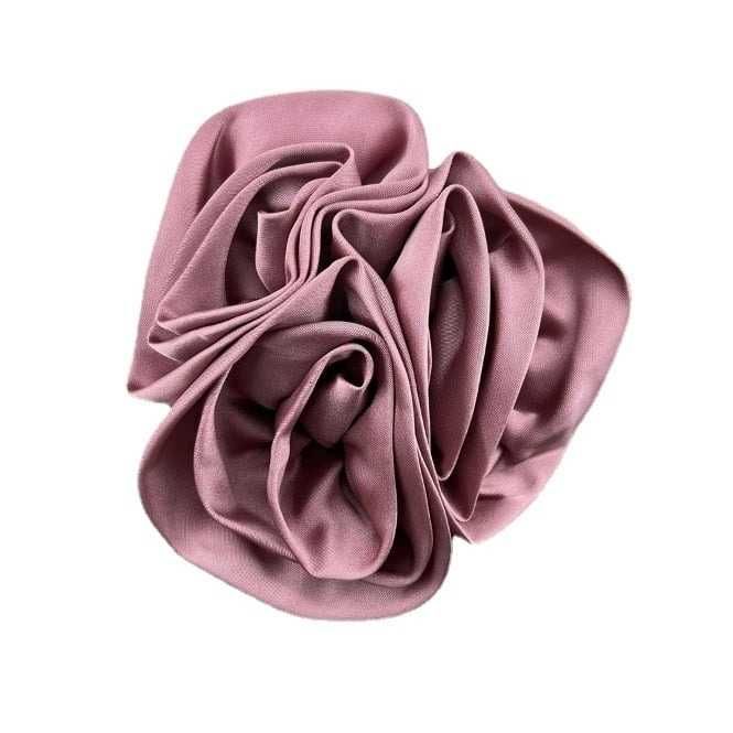 Broșă Rosa, roz, în formă de trandafir, cu aspect de catifea