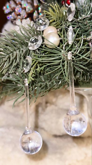 Бусы и капли для декора и украшения елки