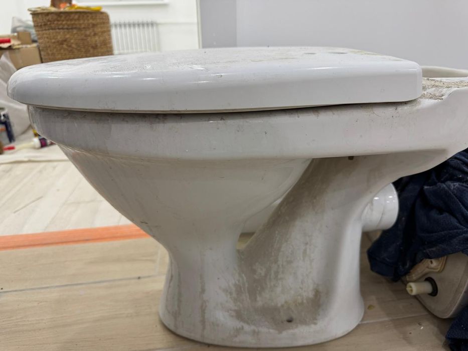 Срочно продам Унитаз