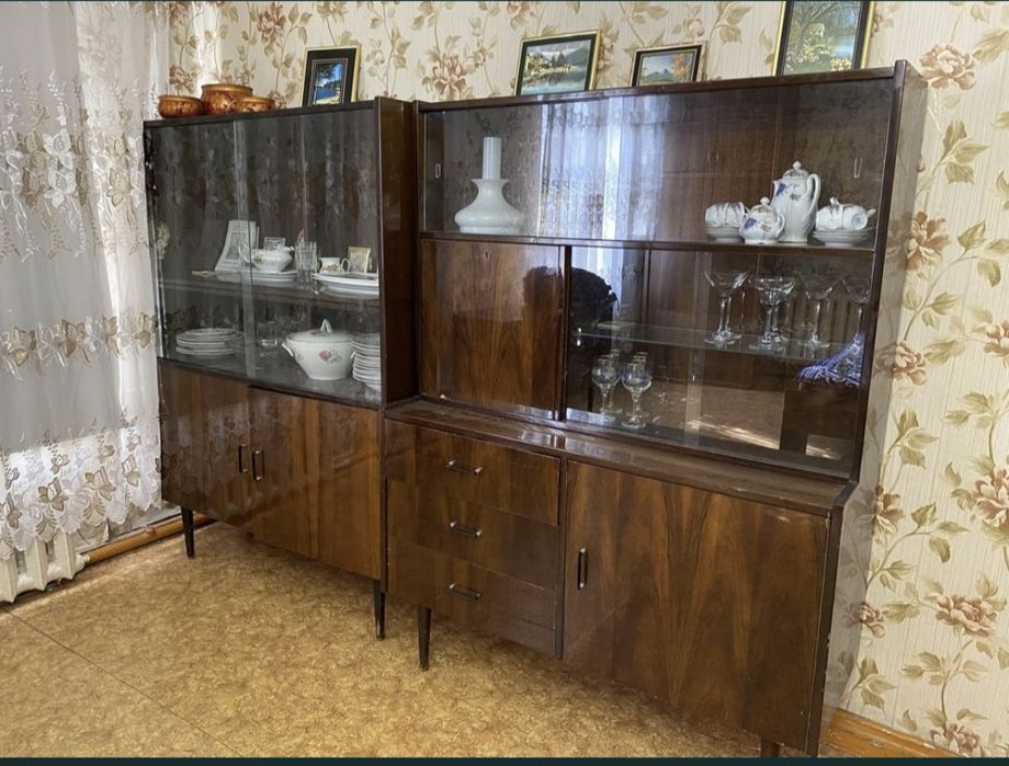 Сервант в хорошем состоянии СССР