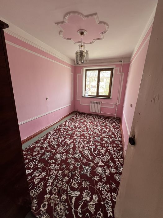 Ноҳол ресторанини орқасида  учинчи этаж уч хона