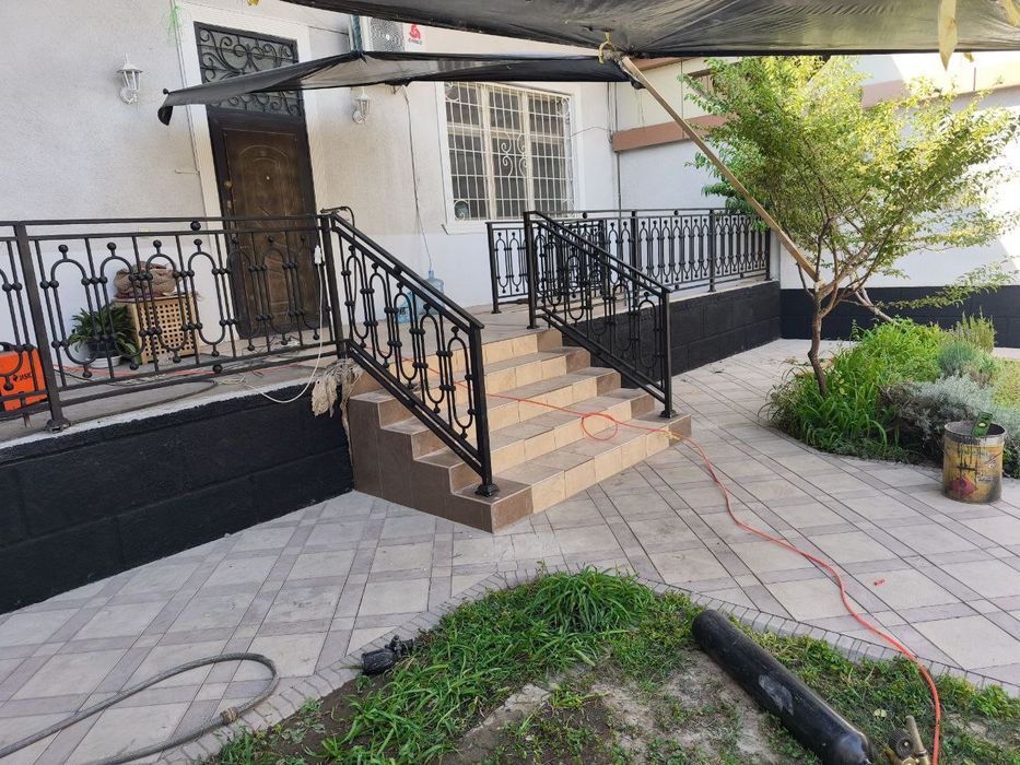 Перила ,навесы, решетки.