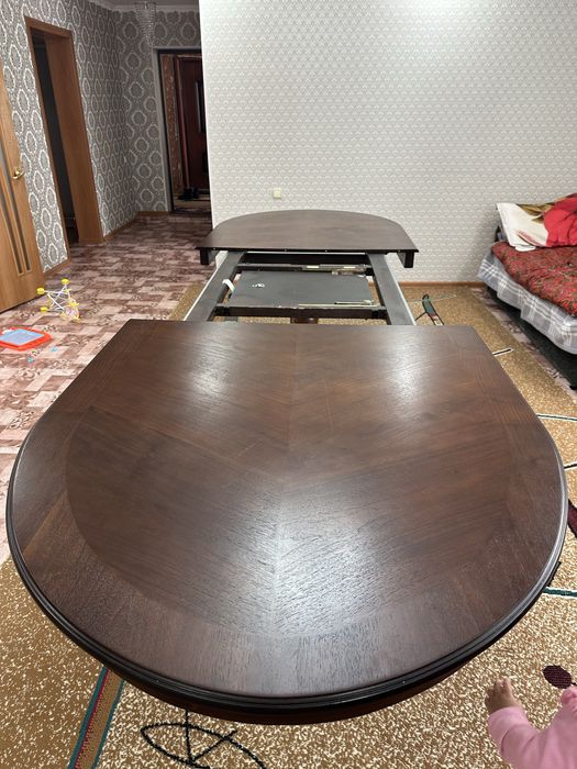 Продам гостинный стол!!!