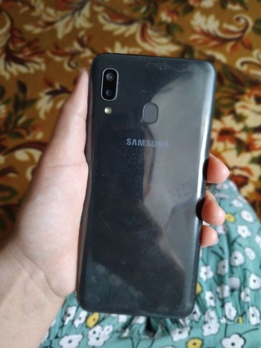 Samsung A 20, состояние хорошее