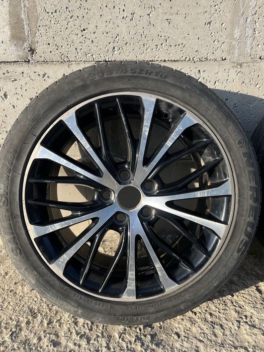 235/45/18 комплект