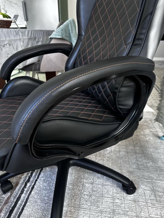игровое кресло Cougar