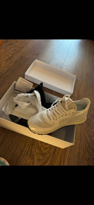 Adidasi Phillipe Model