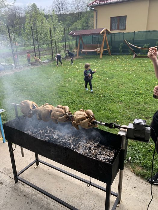 Inchiriez rotisor pentru evenimente