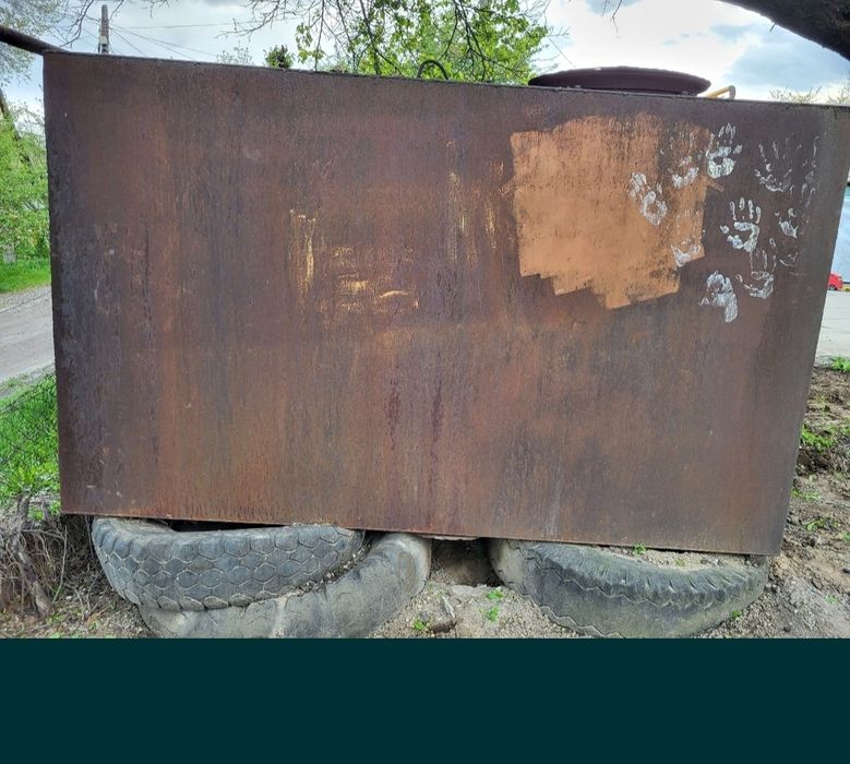 бак большой железный