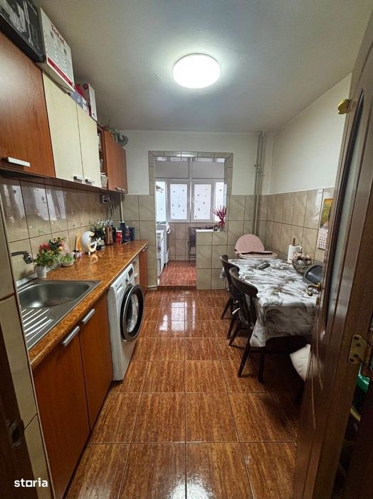 Apartament 3 camere decomandat – zona Rahova