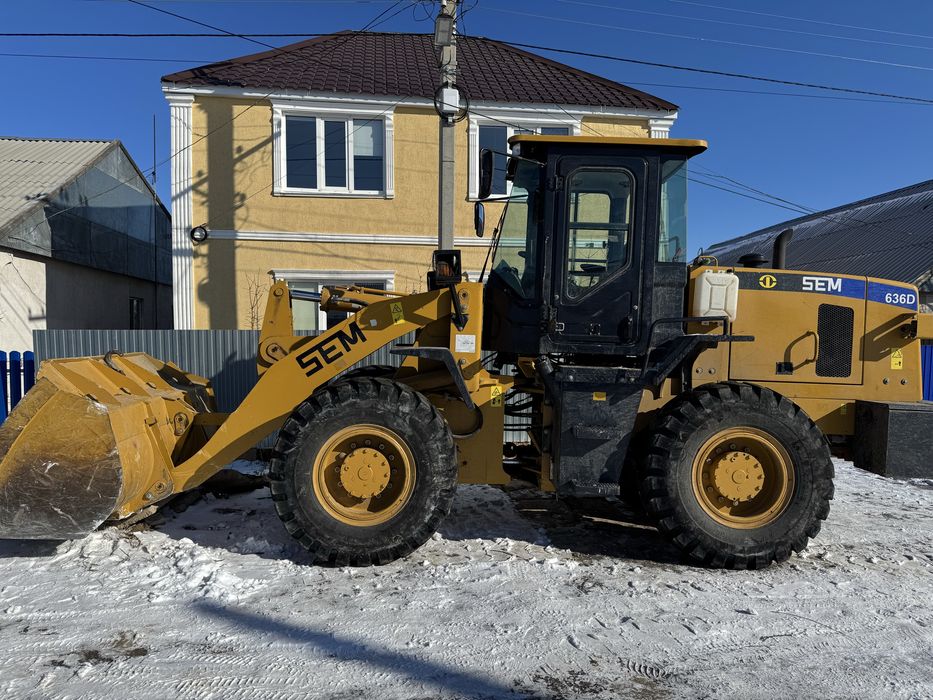 Продам фронтальный погрузчик