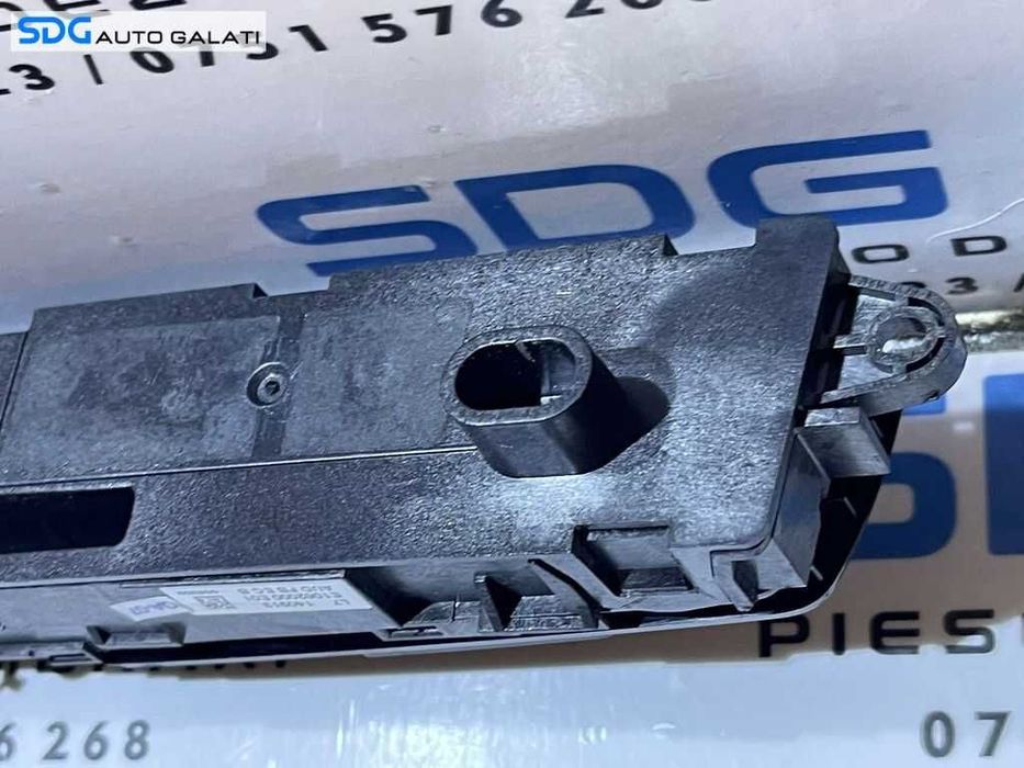 Panou Consola Comanda Buton Butoane Comenzi Unitate Radio CD Player BMW Seria 1 F20 F21 2010 - 2018 Cod E1062000 [AV0916]
