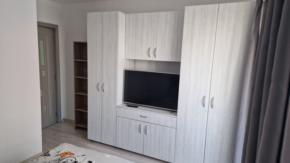 Vand apartament cu 2 camere