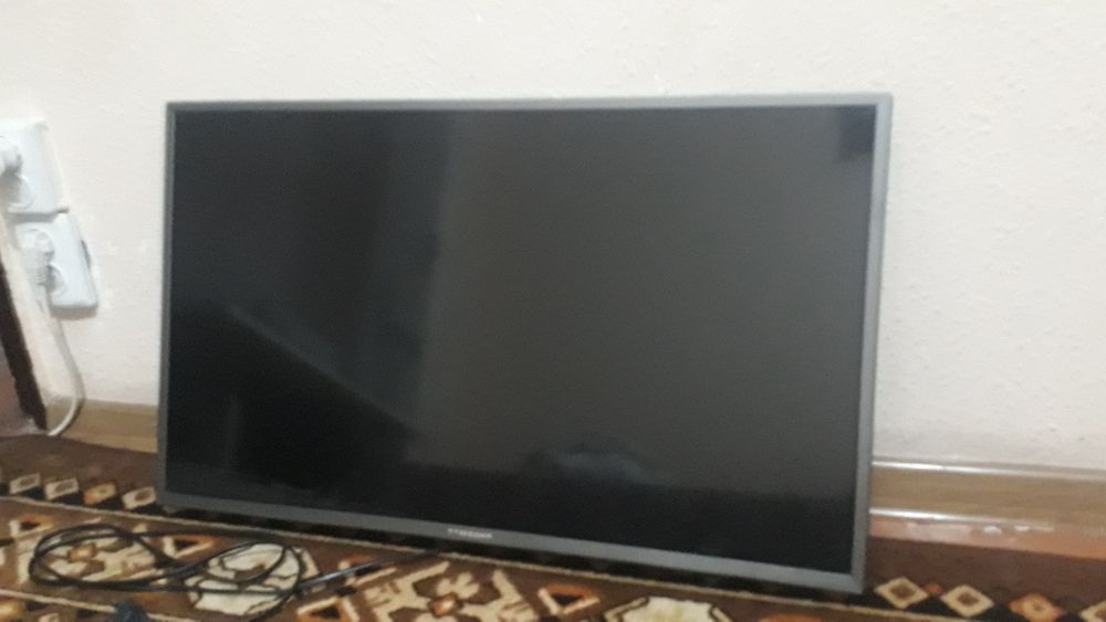 Телевизор сотаман, Samsung yangi.