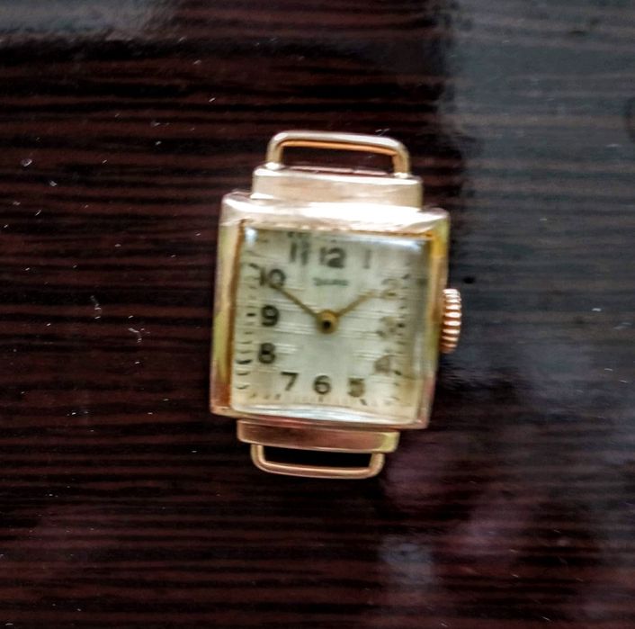 Продаётся золотые часы