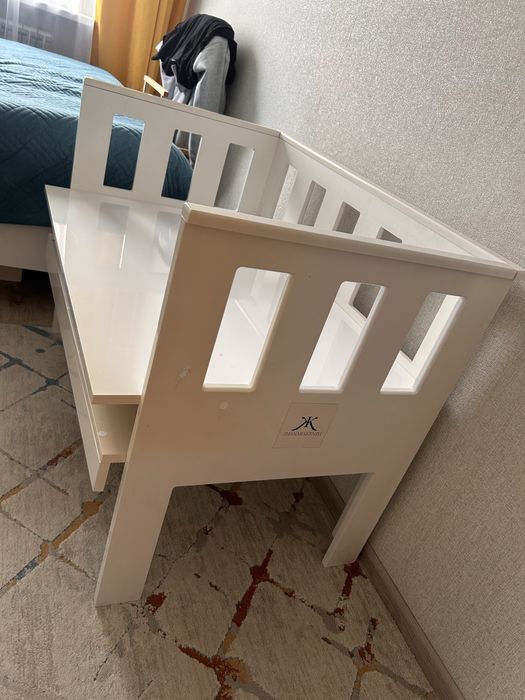 Кравать детскпя при кроватная