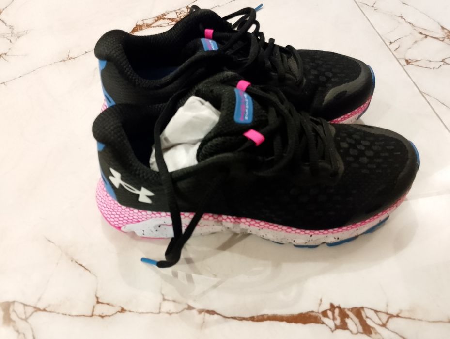 Adidas Under armour 36