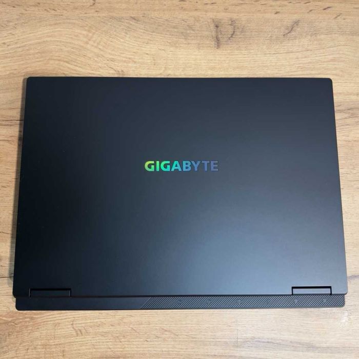 Laptop GIGABYTE Gaming A16 GA63H AMD Ryzen 7 260 RAM 16GB DDR5 SSD 1TB GeForce RTX 5060 8GB | TrueGSM