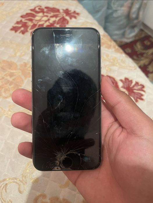 Iphone 6s +подарок Редми 8