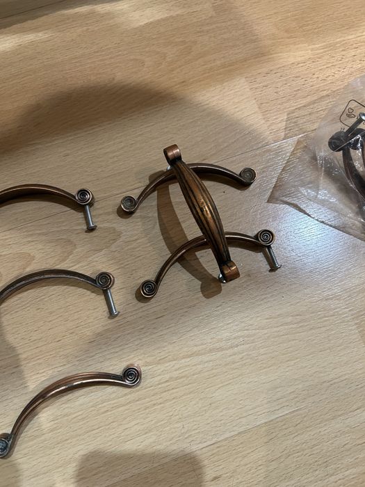 Продам ручки на дверь