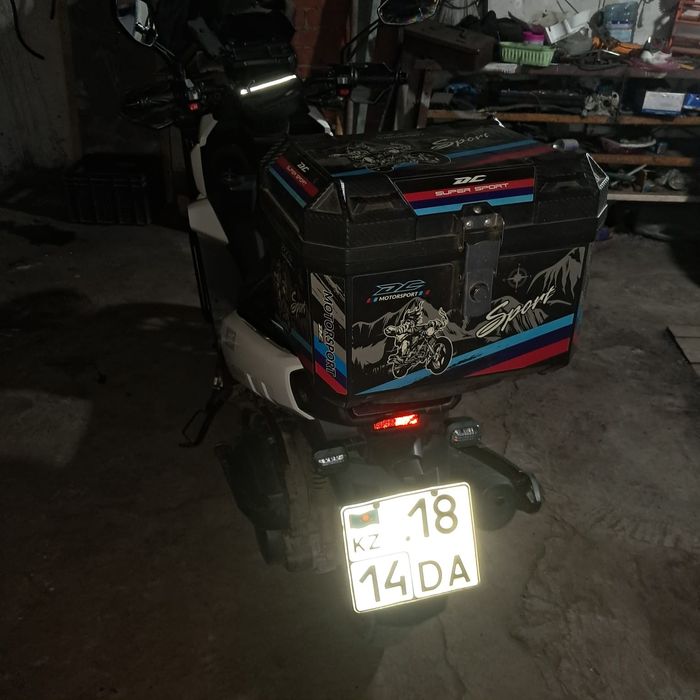 Скутер TANK 150cc