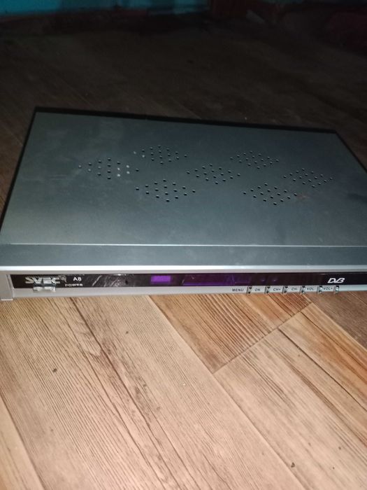 Продам спутниковый ресивер SVEC A8  пульта нет  в хорошем состоянии
