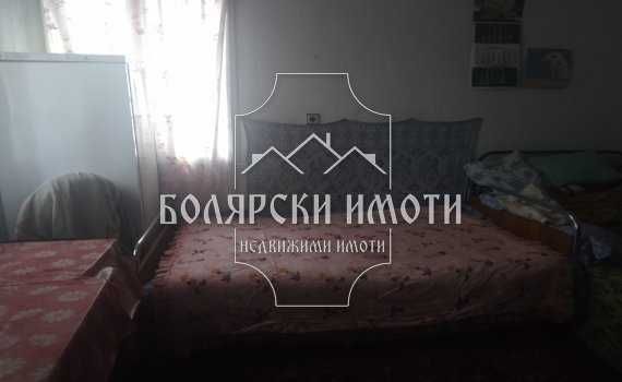 Къща с голям двор в Горна Оряховица