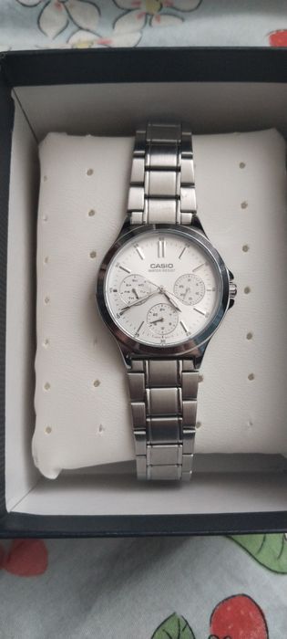 Часы женские Casio