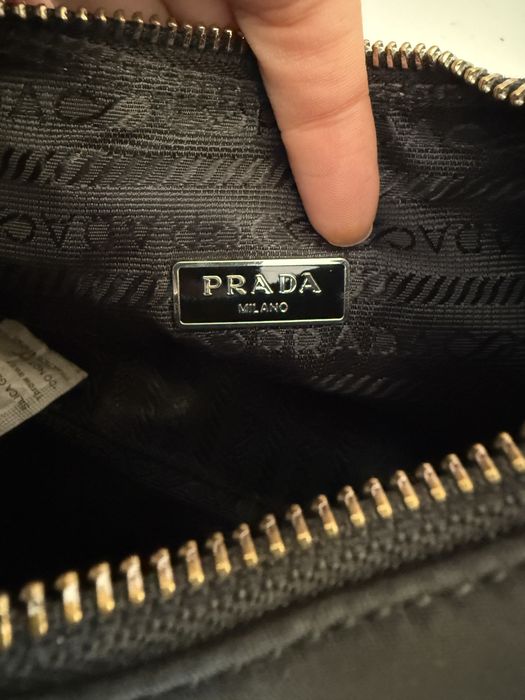 Чанта Prada Re-edition 2005
