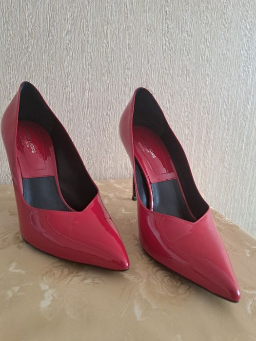 Женские туфли модельные 36 36,5