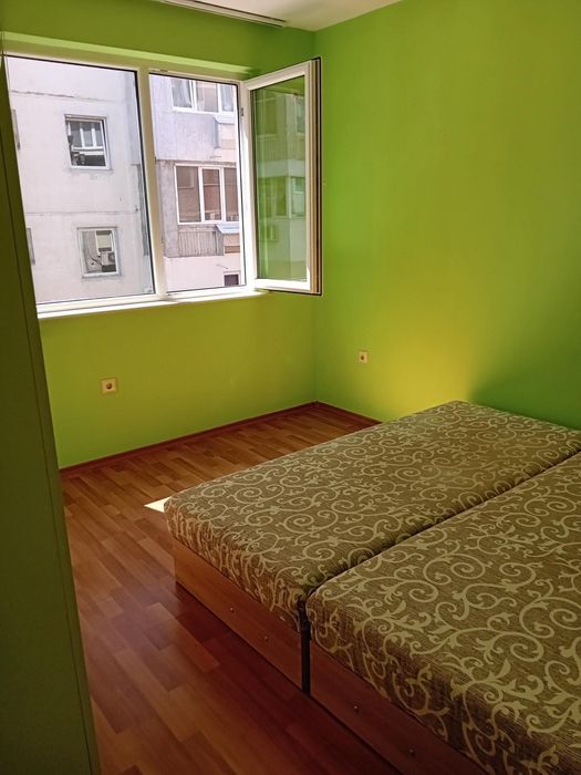 Дава се под наем Двустаен апартамент в Варна, Център - 55 кв.м за 357 € - Снимка #3