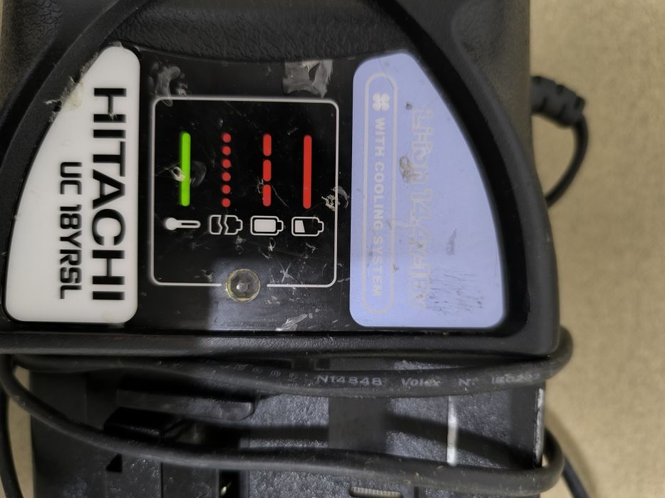 Încărcător Hitachi UC18YRSL