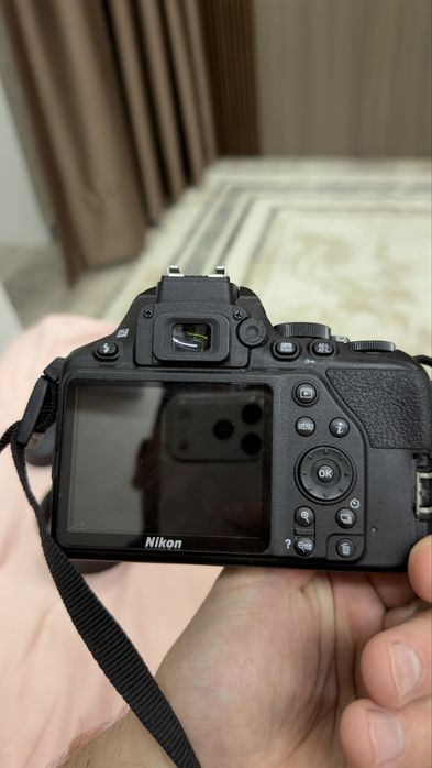 Продам Nikon D3500