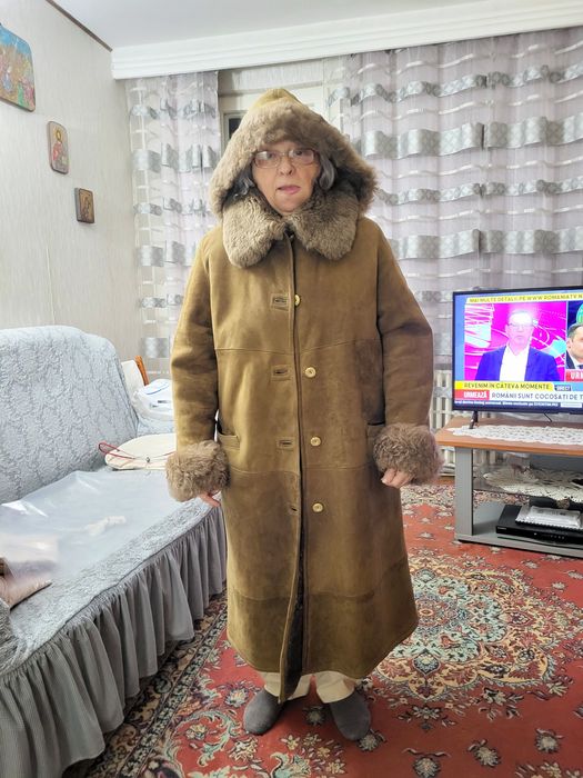 Cojoc blană naturală Nou 48 de damă cu glugă detașabilă lung de 130 cm