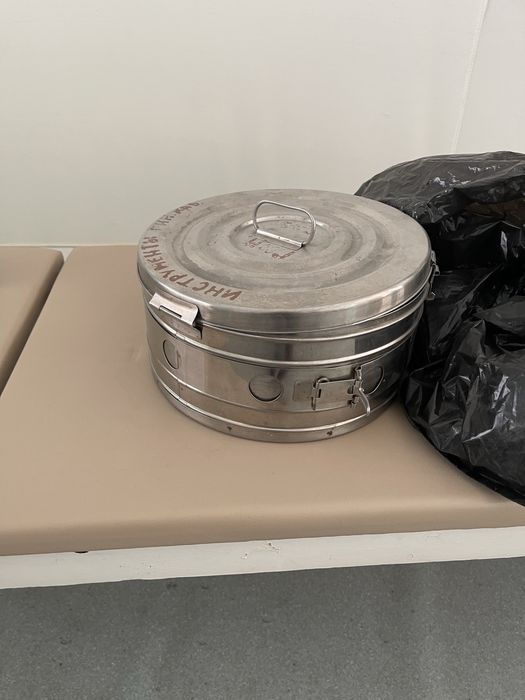 Продам , дистиллятор, колориметр КФК-2, биксы