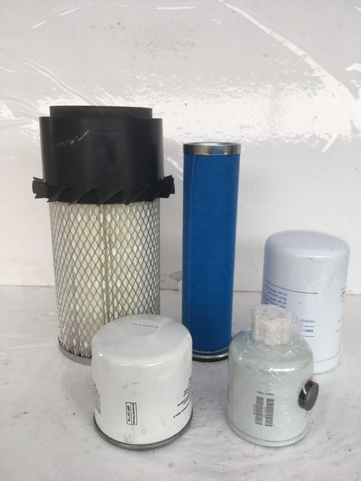 Kit filtre revizie mini incarcatoare Bobcat.