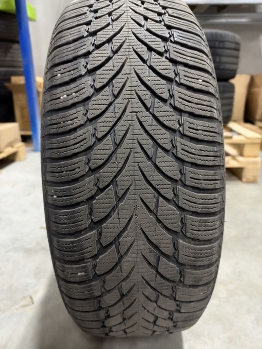 Зимни гуми и джанти Volvo 235/55/19 Nokian