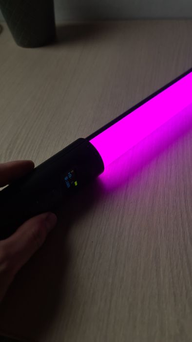 Lampă circulară LED Yongnuo YN608 RGB / Ring Light profesional și Baghetă LED RGB