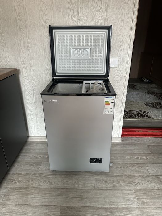 Продам мини Морозильную камеру