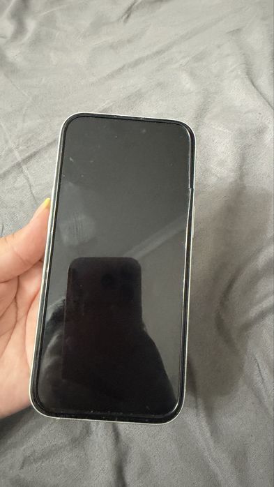 Продам Iphone 15   128Гб.