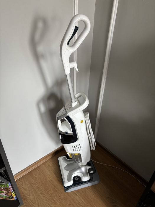 Aspirator vertical cu abur si mop Rowenta Clean Steam 1700W