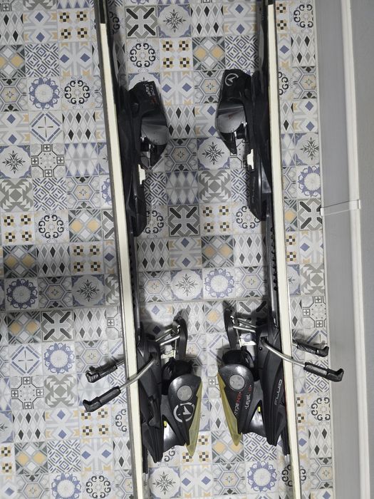 Schiuri adulti DYNASTAR