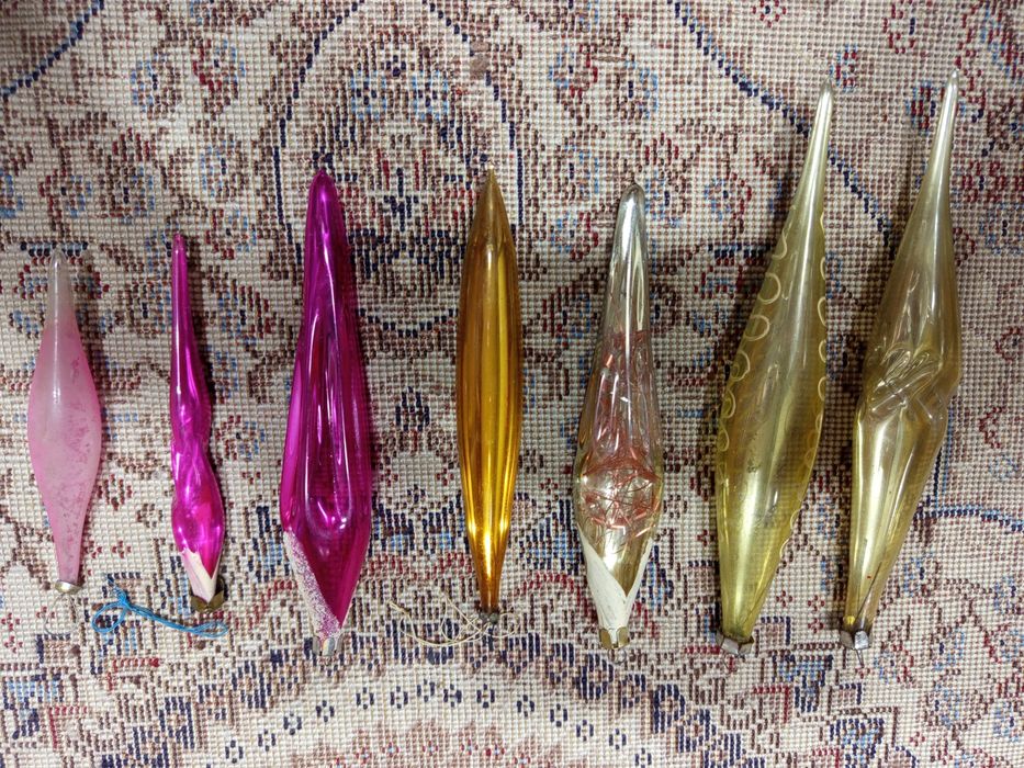 Продам  елочные игрушки СССР, набор шишки и шары, разные фигурки