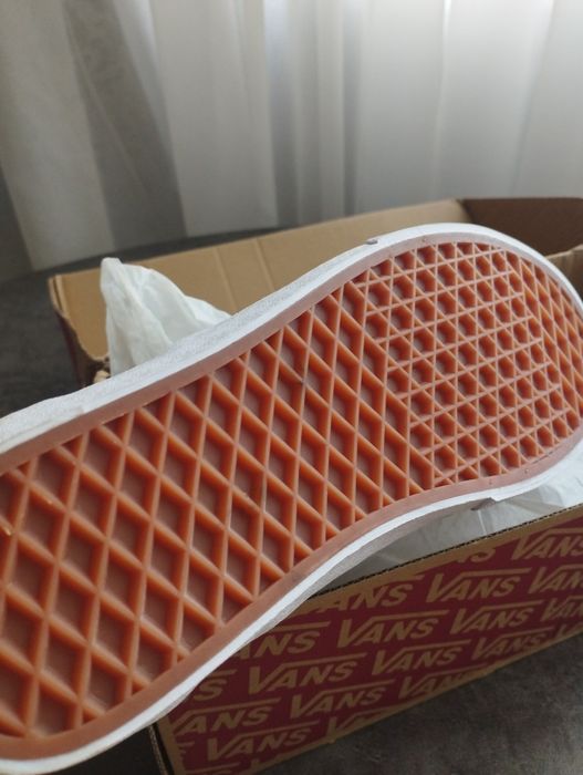 Продам кеды VANS